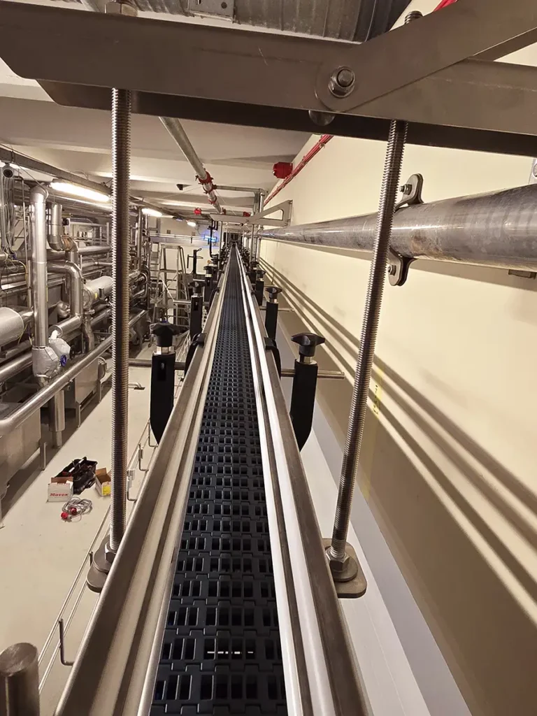 Modular plastic chain aluminium can conveyor